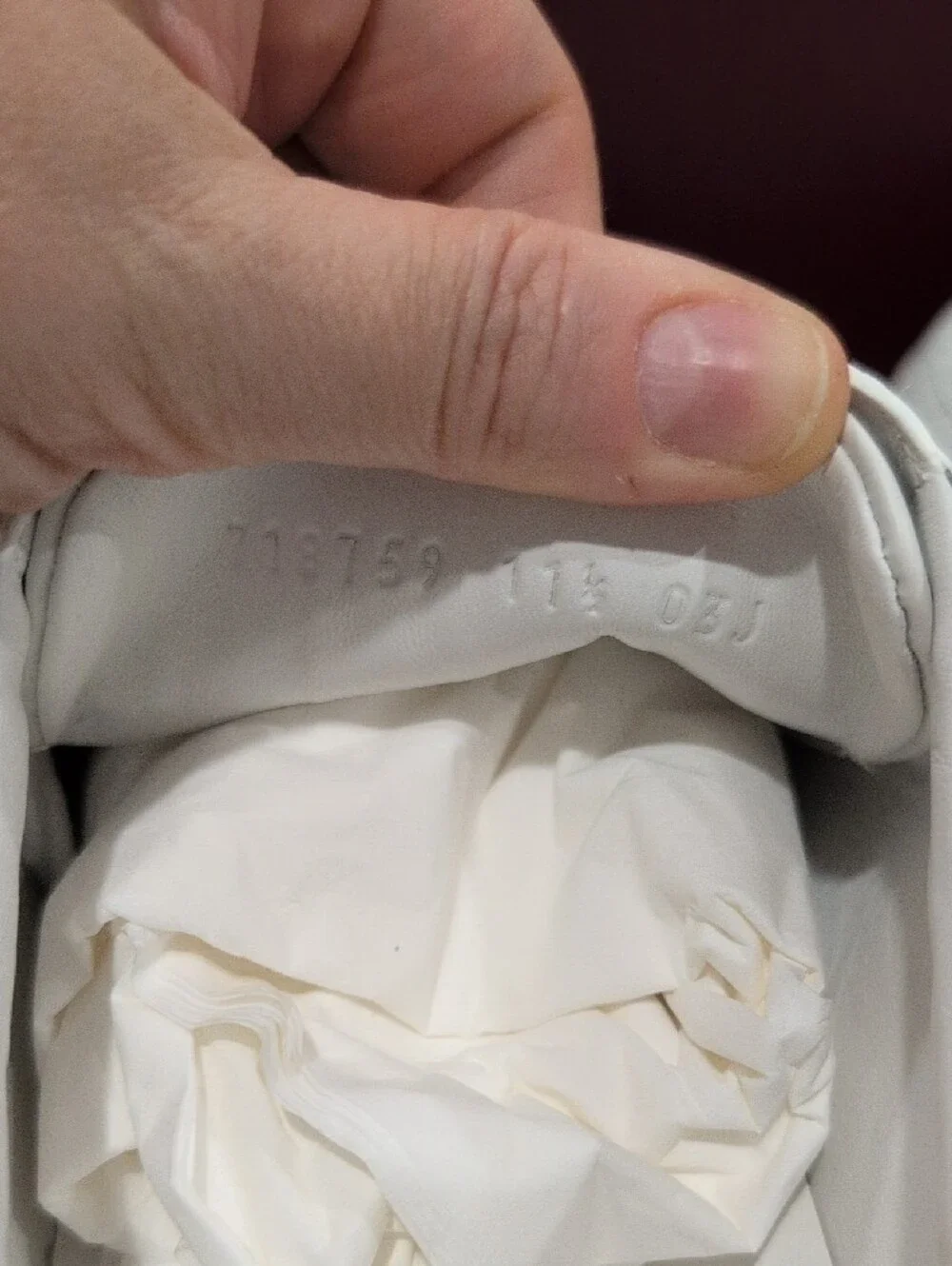 Gucci White Leather Low-Top Sneakers with Gray Heel Tab